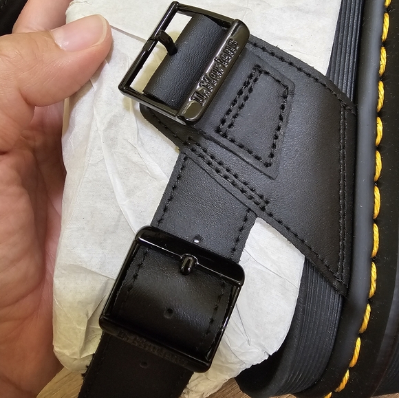 Dr. Martens VOSS WOMEN'S LEATHER STRAP PLATFORM SANDALS, size US 9 - Picture 9 of 12